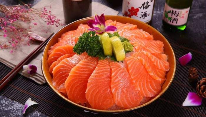 北京大部分日料店连夜下架三文鱼