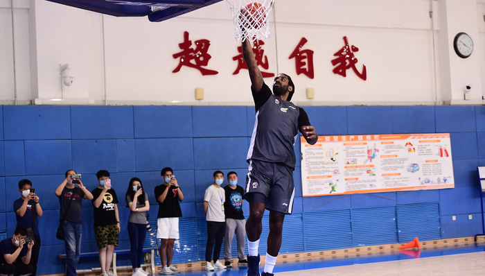 超半数CBA球队采用全华班,安全问题仍是重中之重