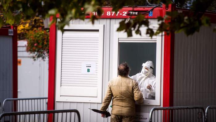 确诊,新增,死亡,疫苗,封锁,检测