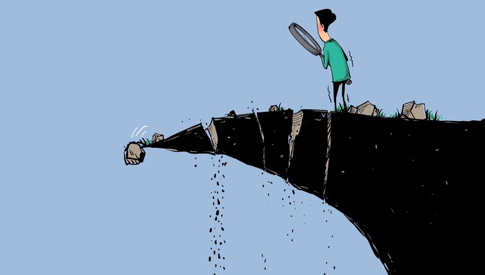 券商,中国华融,金融风险