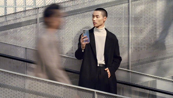 智能手机,中国市场,;OPPO,小米,荣耀,线下业务
