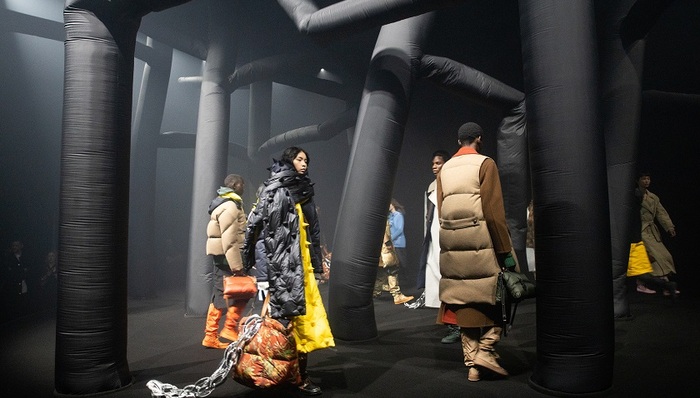 “石头岛”和“羽皇”是一家?运动潮牌助推Moncler业绩反弹