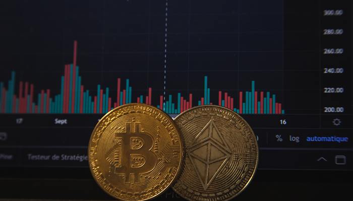 比特币价格大跳水后又回弹!一度暴跌至4.8万美元,24小时内36万人爆仓