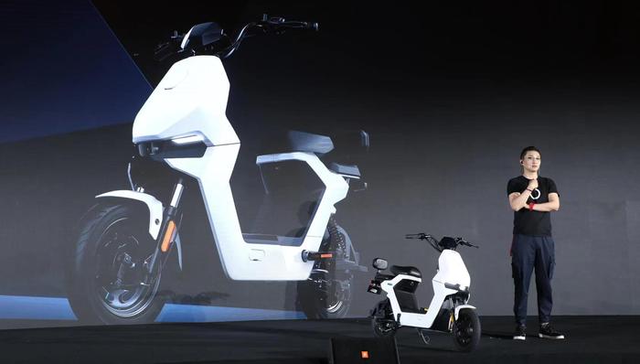 小牛电动CEO李彦:烧不起四轮车的钱,将专注在城市微出行