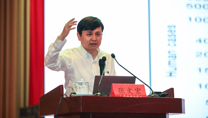 张文宏,辽宁营口,新冠疫苗