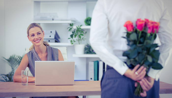 职场心动报告:近六成职场人曾对同事产生心动,但只有四成付出行动