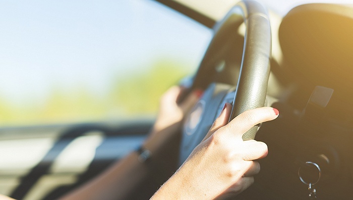 河南暴雨车险报案突破6万件,车被水淹了保险怎么赔?