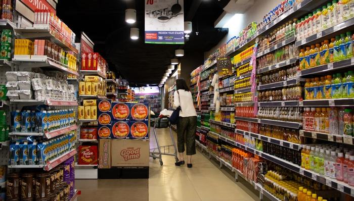 业绩下滑,竞争压力,零售,快消品