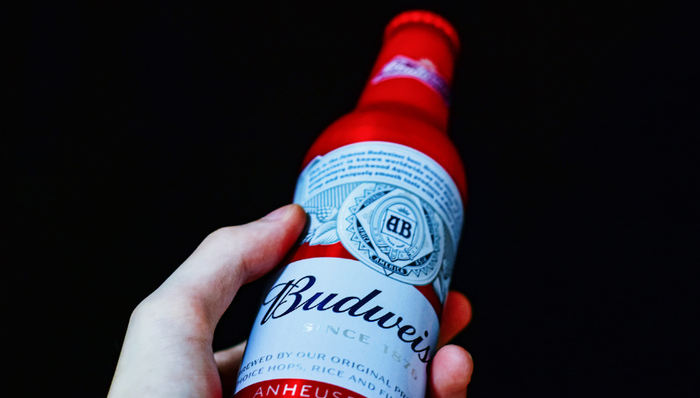 破發(fā),資本市場,高端啤酒