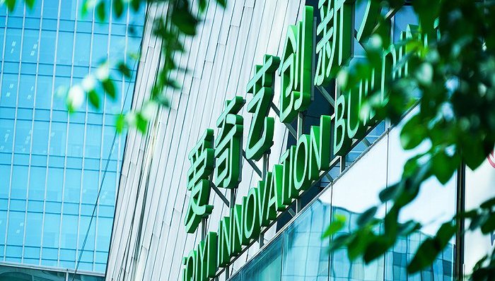 《中国有嘻哈》操盘手车澈离开爱奇艺,将以监制身份负责重点综艺