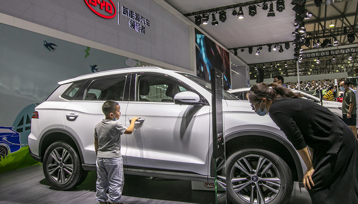 广东中山一辆秦PLUS发生起火事故,比亚迪回应称:电池未发生燃烧,原因待进一步调查