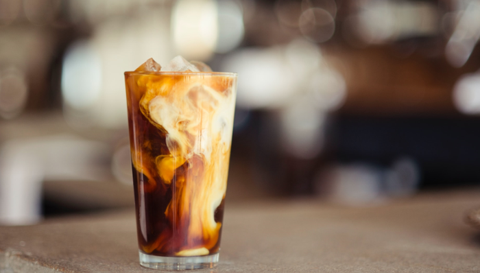 降价,新茶饮,头部品牌