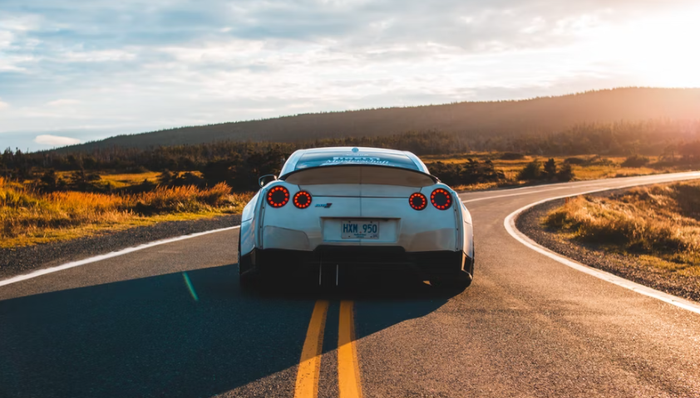 傳統(tǒng)車企,造車新勢力,高端品牌,下沉市場,汽車銷量