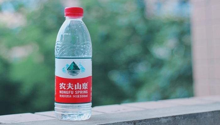 鐘睒睒,農夫山泉,飲料,快消品,娃哈哈