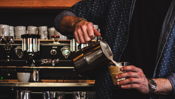 茶飲品牌,降價(jià),市值