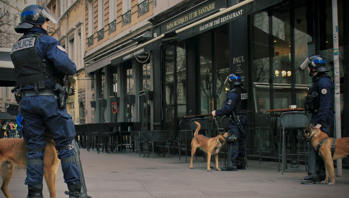 安邦護(hù)衛(wèi),武裝押運(yùn),上市,投資