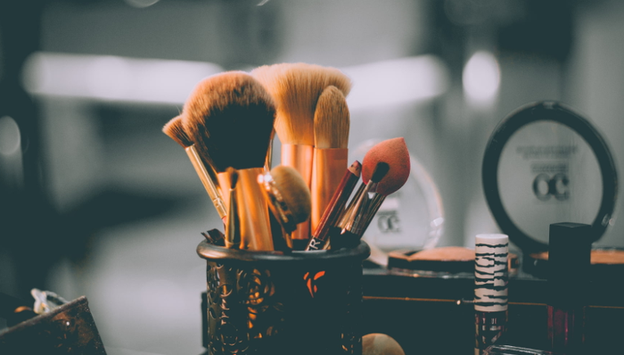 美寶蓮,線下門店,國貨品牌,學(xué)生黨,渠道,美妝