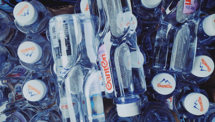 礦泉水,年輕人,消費(fèi)觀念,高端品牌