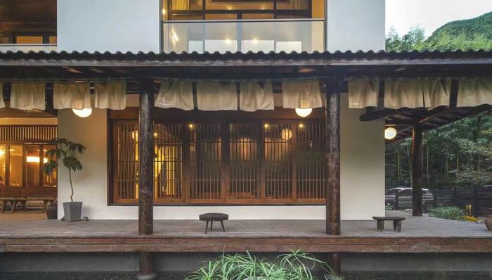 2022新职业:离家几千公里,我成为一名全职民宿管家