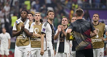 2014年夺冠后连续两届世界杯小组出局,德国战车继续重建