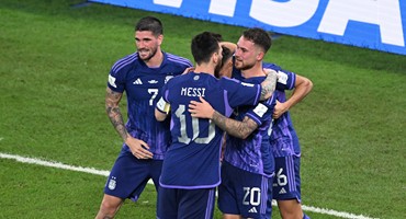 父亲搭档马拉多纳、儿子并肩梅西,阿根廷上阵父子兵