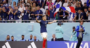 法国队一夜创多项纪录,英法大战争夺四强门票