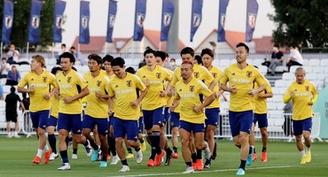 日本与韩国成仅存的“亚洲之光”,同日携手冲击八强