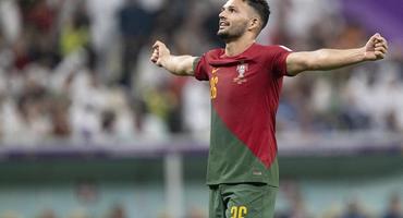 C罗首发纪录终结,葡萄牙喜迎贝利后世界杯淘汰赛最年轻“帽子戏法”新星