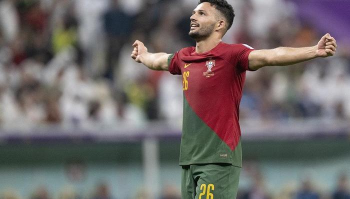 C罗首发纪录终结,葡萄牙喜迎贝利后世界杯淘汰赛最年轻“帽子戏法”新星