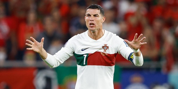 37岁C罗泪别、发文述梦想结束,世界杯上演诸神黄昏