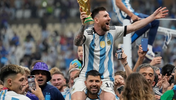 梅西球衣卖脱销,但阿迪达斯回血有限