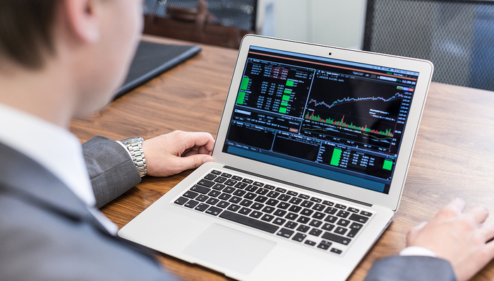 业绩红黑榜 | 芒果超媒净利润同比下降超10%,风华高科业绩低于预期