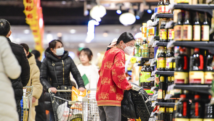 居民超额储蓄源自何方,能否转向消费?一点思考与政策建议