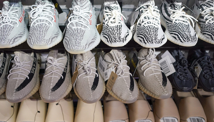 阿迪還在為12億庫(kù)存發(fā)愁，滔搏已經(jīng)開(kāi)倉(cāng)放“椰子”