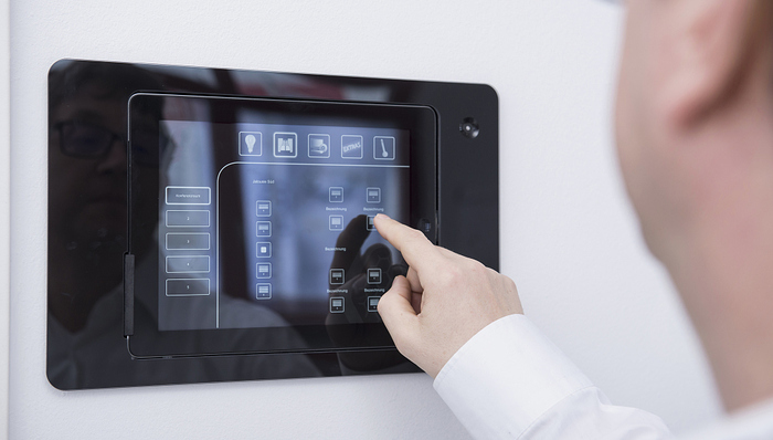 業(yè)績(jī)下滑,面板業(yè)