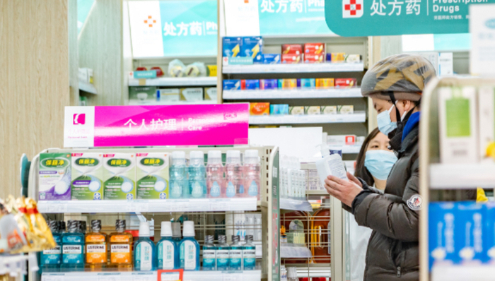 药店数量超过奶茶店,却有近三分之二赚得比以前少了