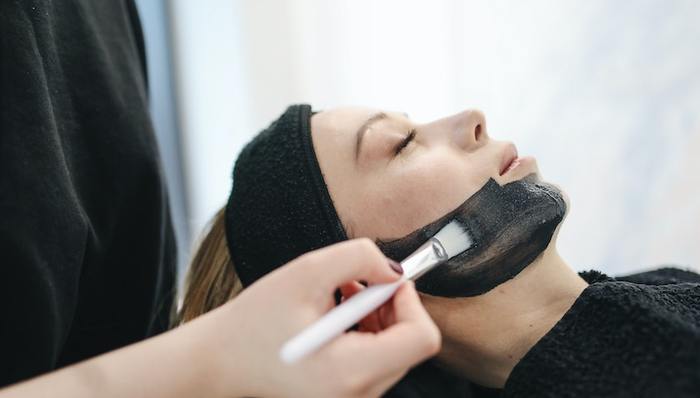 网红品牌,年轻人,贩卖焦虑,五个女博士,保健品,