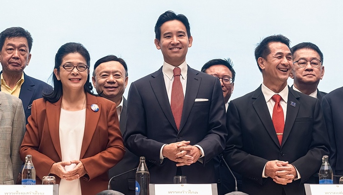 泰国,联合政府,为泰党,军方