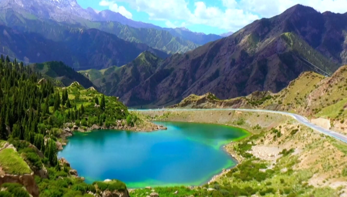 新疆；獨庫公路；旅游