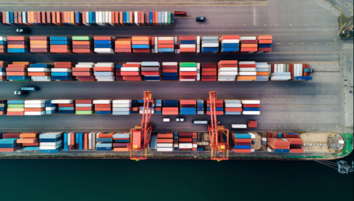 国内首个航运期货上市,有助于规避运价波动风险