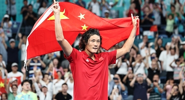 亚运网球男单中日对决,张之臻打破魔咒夺下金牌