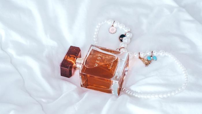 奇華頓,業(yè)績,高端香水,