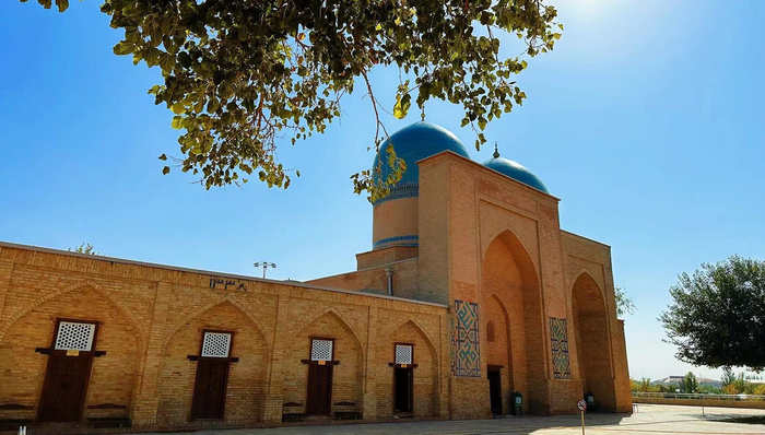 格魯吉亞；烏茲別克斯坦；一帶一路；旅游