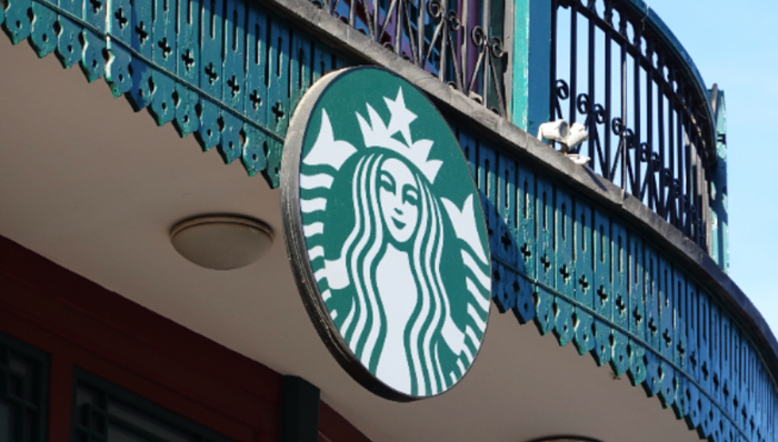 瑞幸咖啡,星巴克,中國(guó)市場(chǎng),擴(kuò)張,