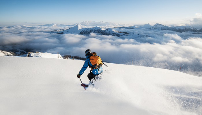 滑雪；度假；雪季