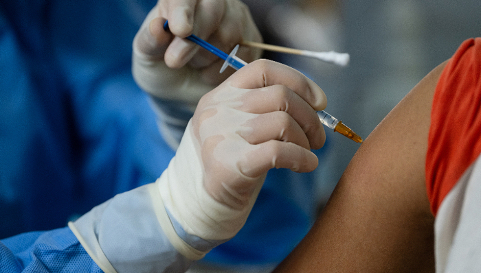 为什么打上XBB毒株的新冠疫苗那么难?