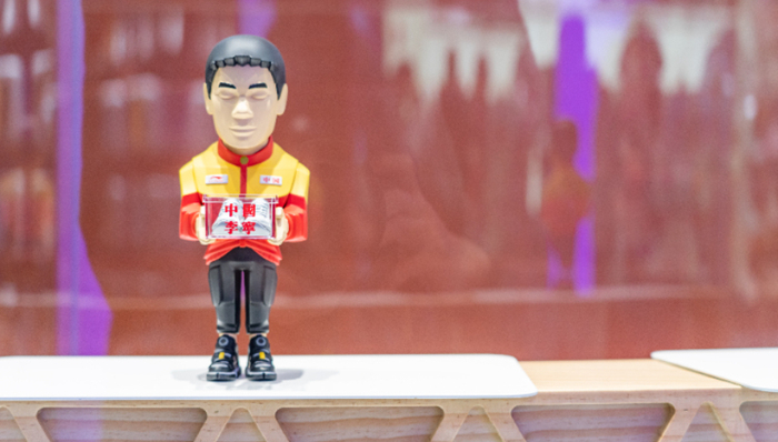 李寧,業(yè)績,股價,高端市場