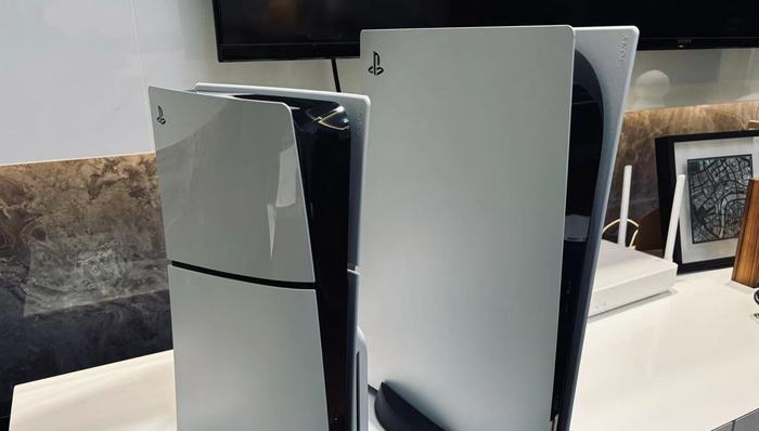 索尼新款PS5及无障碍控制器体验：耗时5年研发的新硬件值得入手吗？