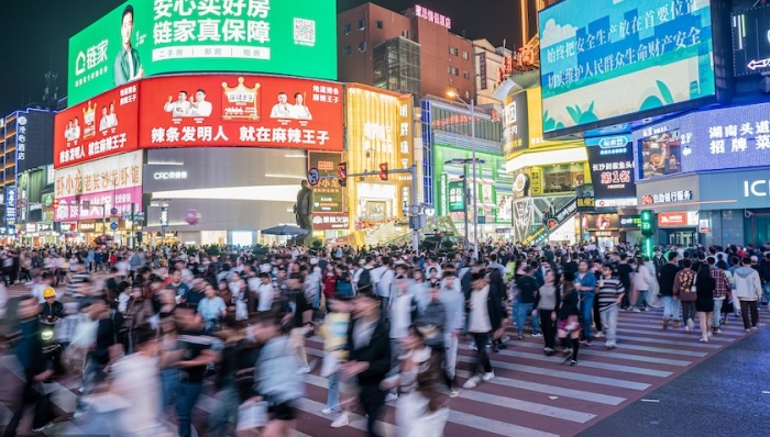 2023年,北上广深的人口都在净流出,他们去哪了丨数据说话