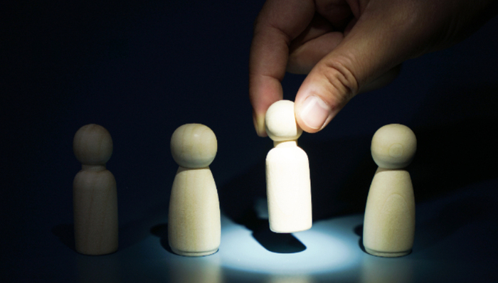 用友網(wǎng)絡(luò),虧損,高管,業(yè)績(jī),